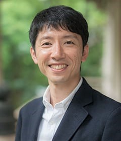 井出 悦郎氏